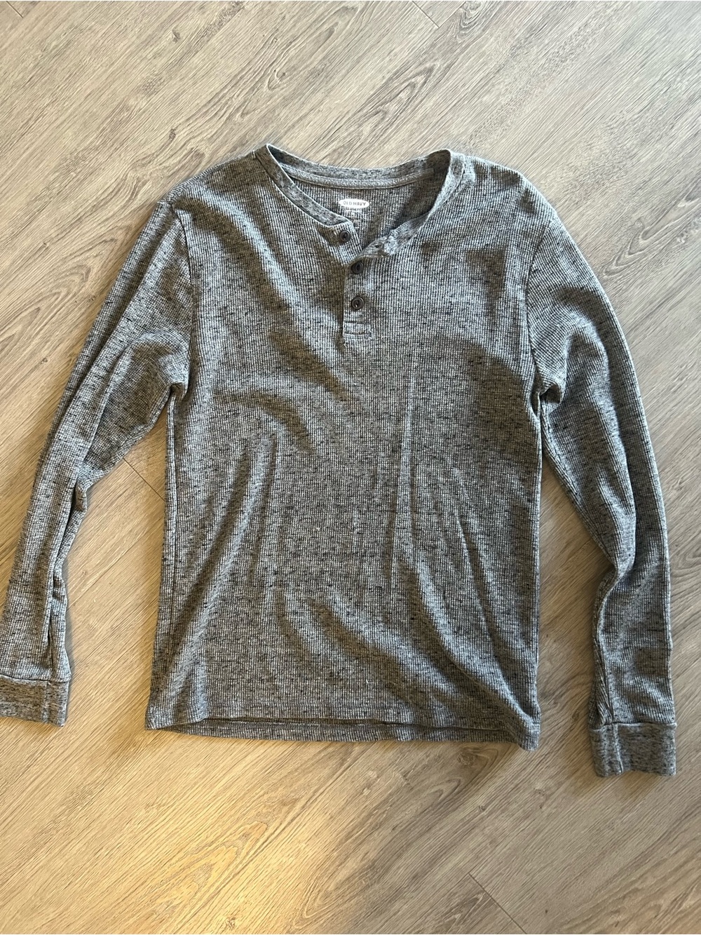 Old Navy Heather Gray Long Sleeve Henley Shirt | Men’s Casual Button Placket Tee
